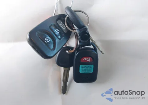 2013 Hyundai Elantra Gls z USA, uszkodzony, nr VIN KMHDH4AEXDU855844